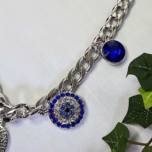 Chunky Silver Link Chain  CharmNecklace with Hamsa Hand and Blue Crystal  New - Picture 7 of 8